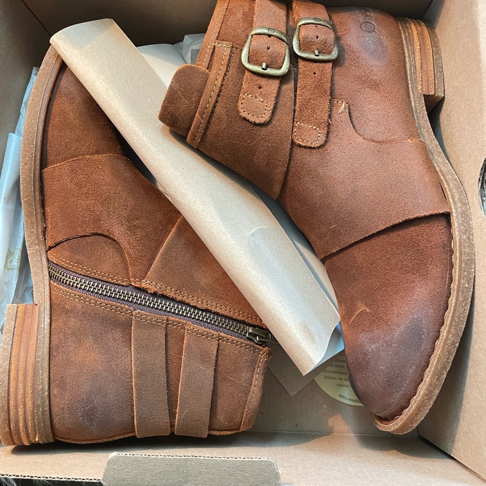 Born Suede Ankle Boots NIB - Picture 3 of 8